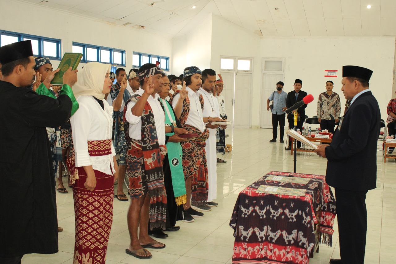 Bawaslu Sumba Timur Lantik 66 Orang Panwascam Se-Kabupaten Sumba Timur