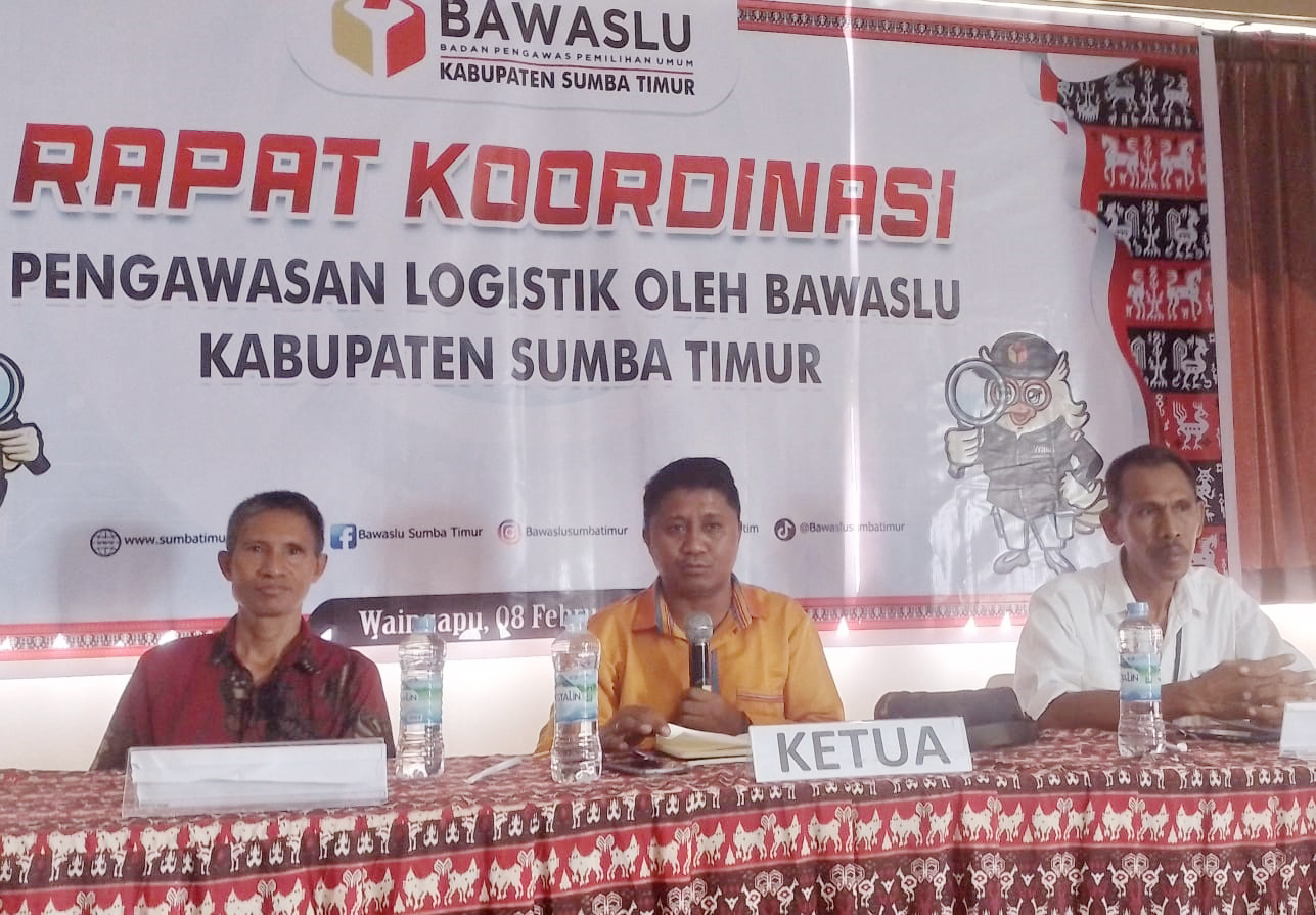 Jelang Pendistribusian Logistik Bawaslu Kabupaten Sumba Timur Perkuat Kapasitas Badan Adhoc