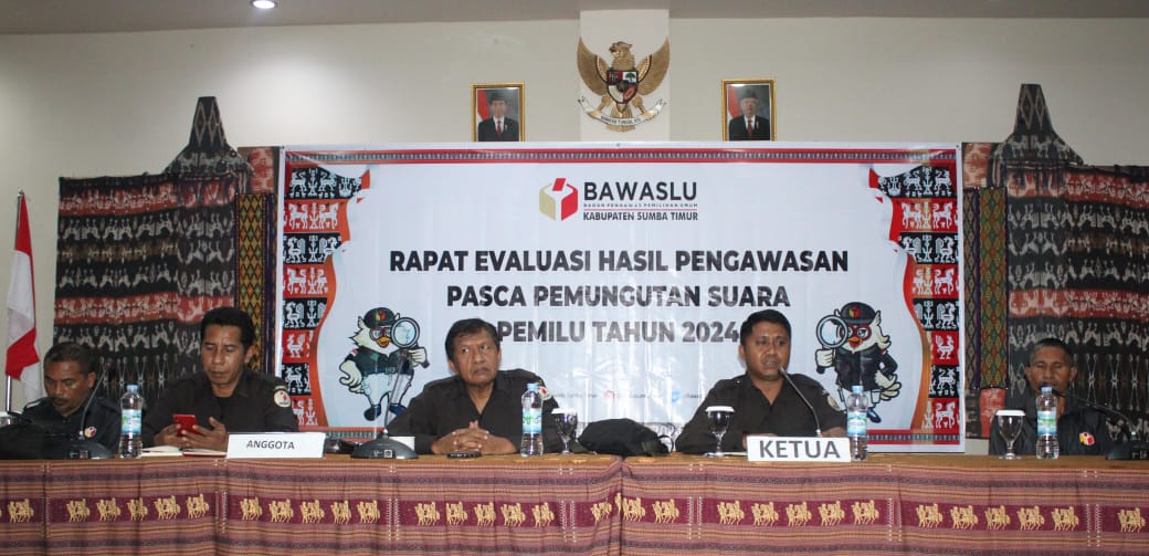 Bawaslu Sumba Timur Gelar Rapat Evaluasi Pasca Pemungutan Suara Pemilu 2024