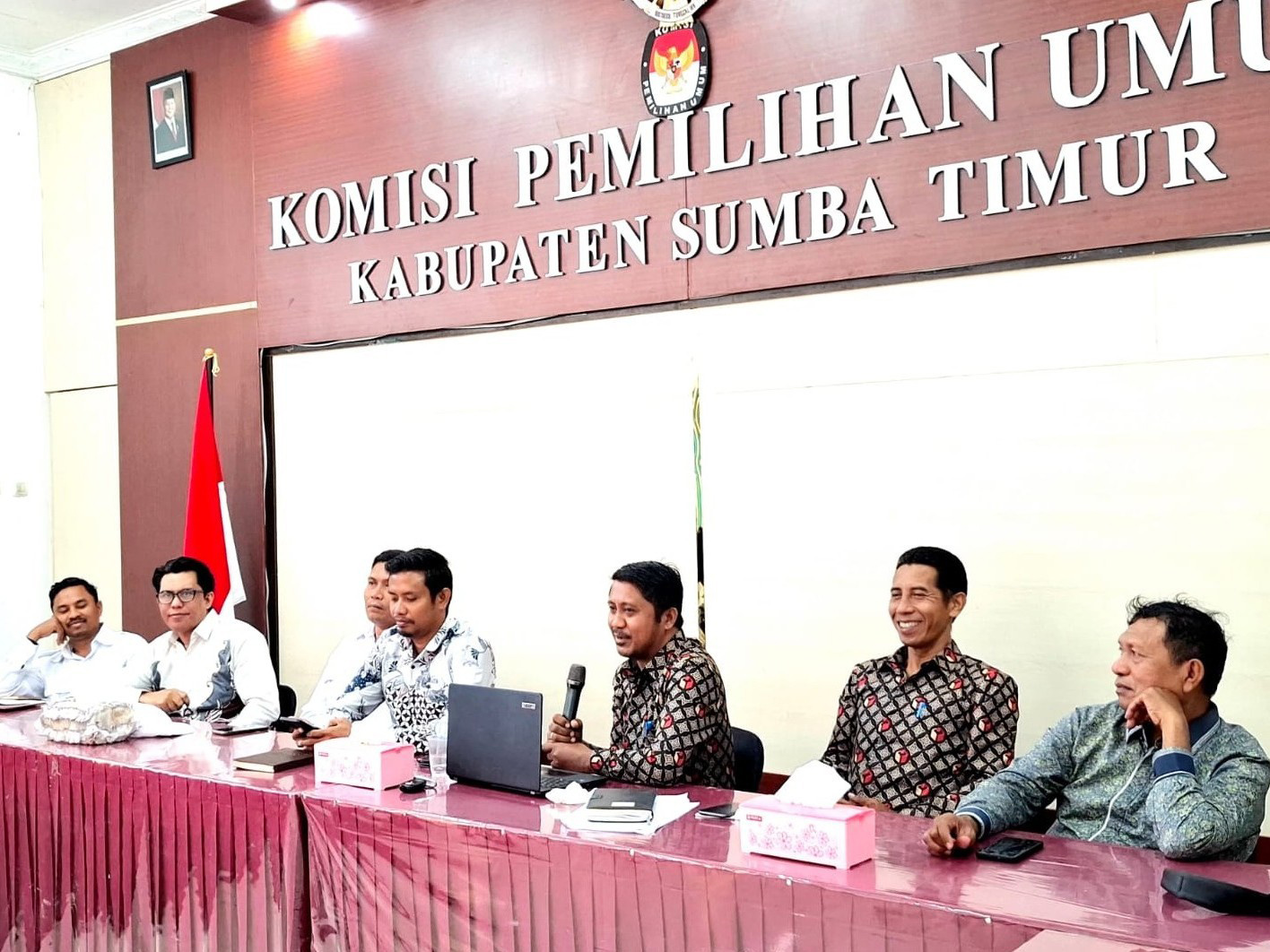 KPU Sumba Timur Gelar Kajian Hukum