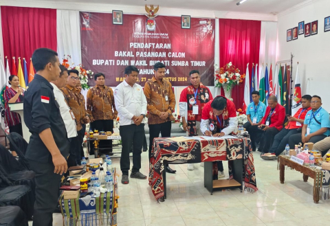 Bawaslu Kabupaten Sumba Timur Pengawasan Melekat Hari Kedua Pendaftaran Pilkada Tahun 2024