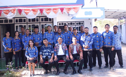 Foto bersama setelah kegiatan apel 