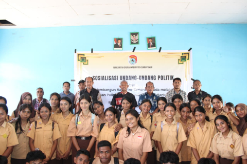 Foto Bersama SMA 1 Rindi