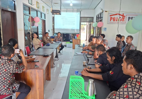Minggu Kedua, Bawaslu Sumba Timur Matangkan Materi