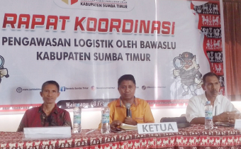 Jelang Pendistribusian Logistik Bawaslu Kabupaten Sumba Timur Perkuat Kapasitas Badan Adhoc