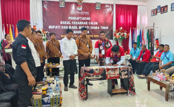 Bawaslu Kabupaten Sumba Timur Pengawasan Melekat Hari Kedua Pendaftaran Pilkada Tahun 2024