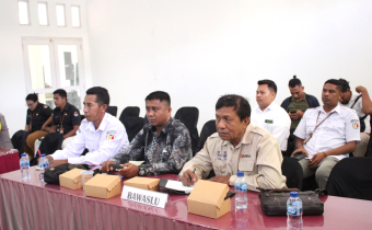 Bawaslu Sumba Timur Awasi Jalannya Rapat Pleno Rekapitulasi PDPB oleh KPU Kabupaten Sumba Timur